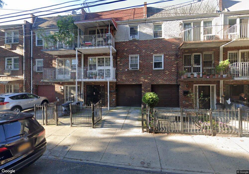 41-30 Case St unit 3, Elmhurst, NY 11373 - photo 1
