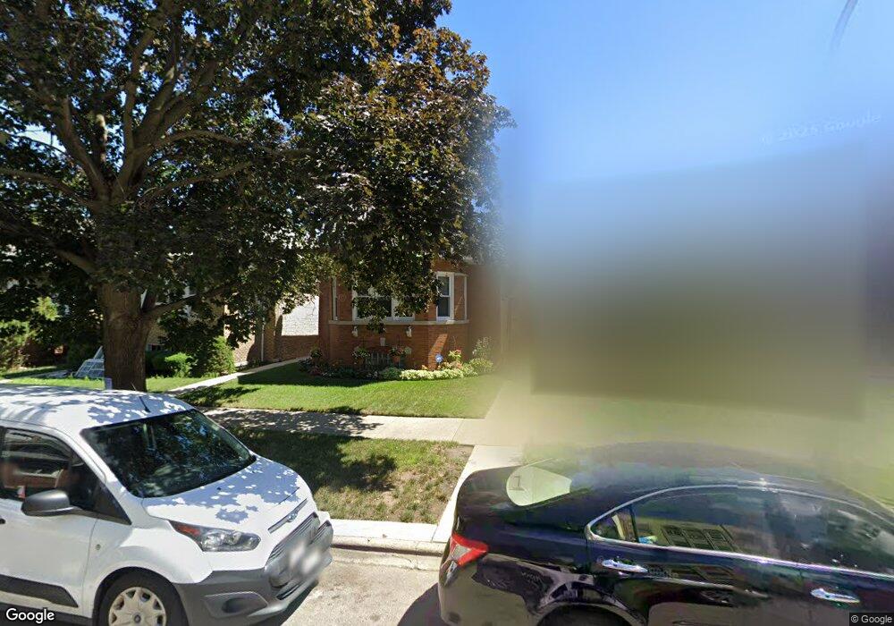 6439 N Mozart St, Chicago, IL 60645 - photo 1