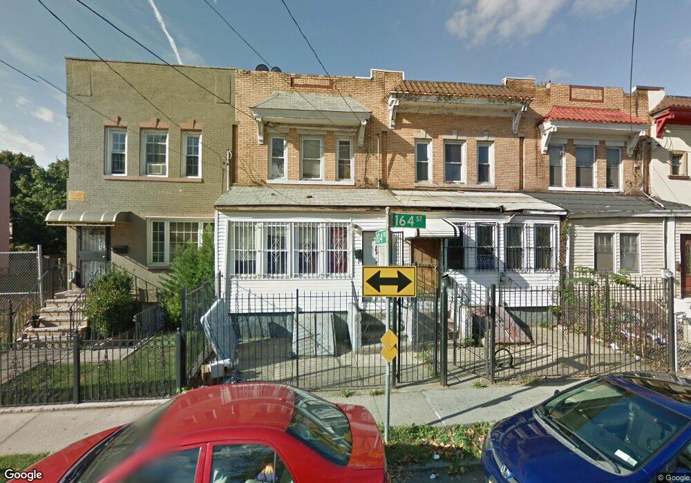 10416 164th St, Jamaica, NY 11433 - photo 1