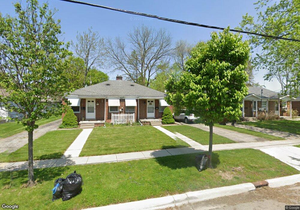 762 W Maple Ave, Adrian, MI 49221 - photo 1