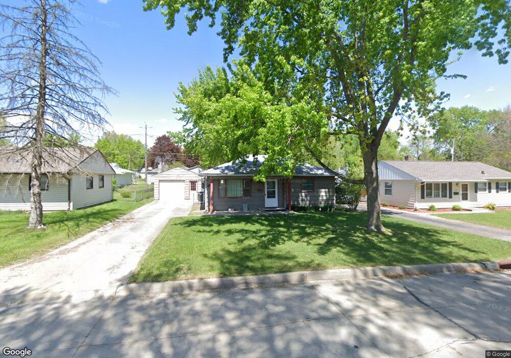 1736 Seneca Ave, Waterloo, IA 50701 - photo 1