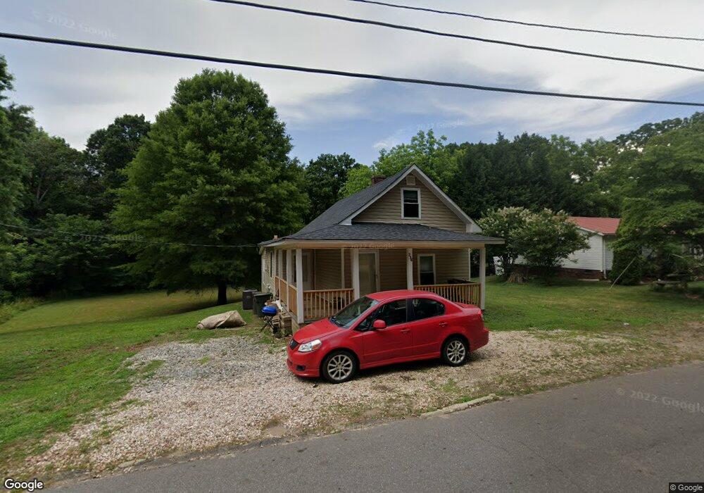 236 Fayetteville Ave, Statesville, NC 28677 - photo 1