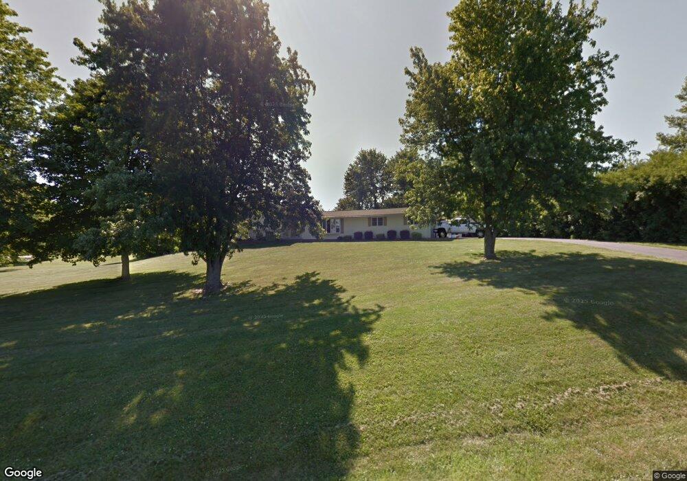 2113 Woodland Lakes Rd, Jacksonville, IL 62650 - photo 1