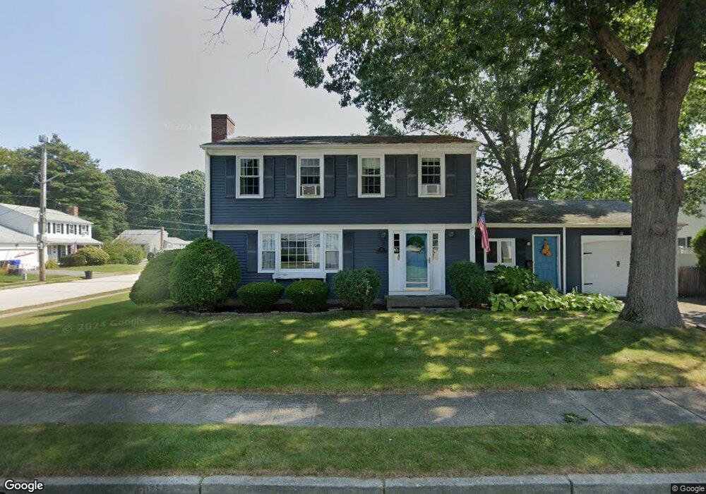 10 Barrington Ct, Riverside, RI 02915 - photo 1