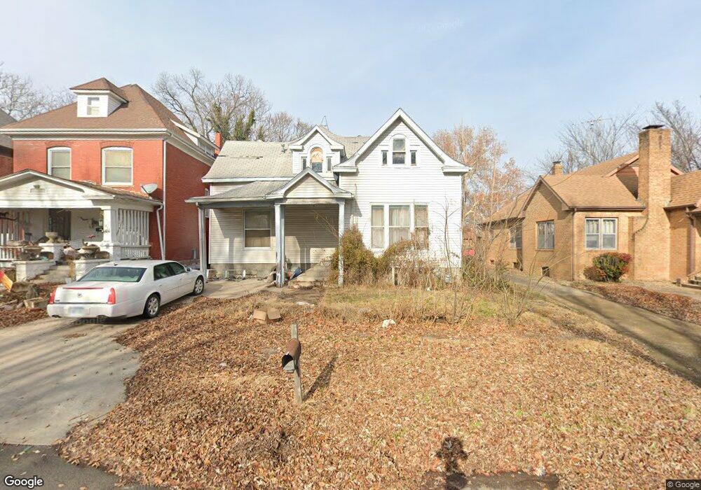 1817 Clark Ave, Parsons, KS 67357 - photo 1