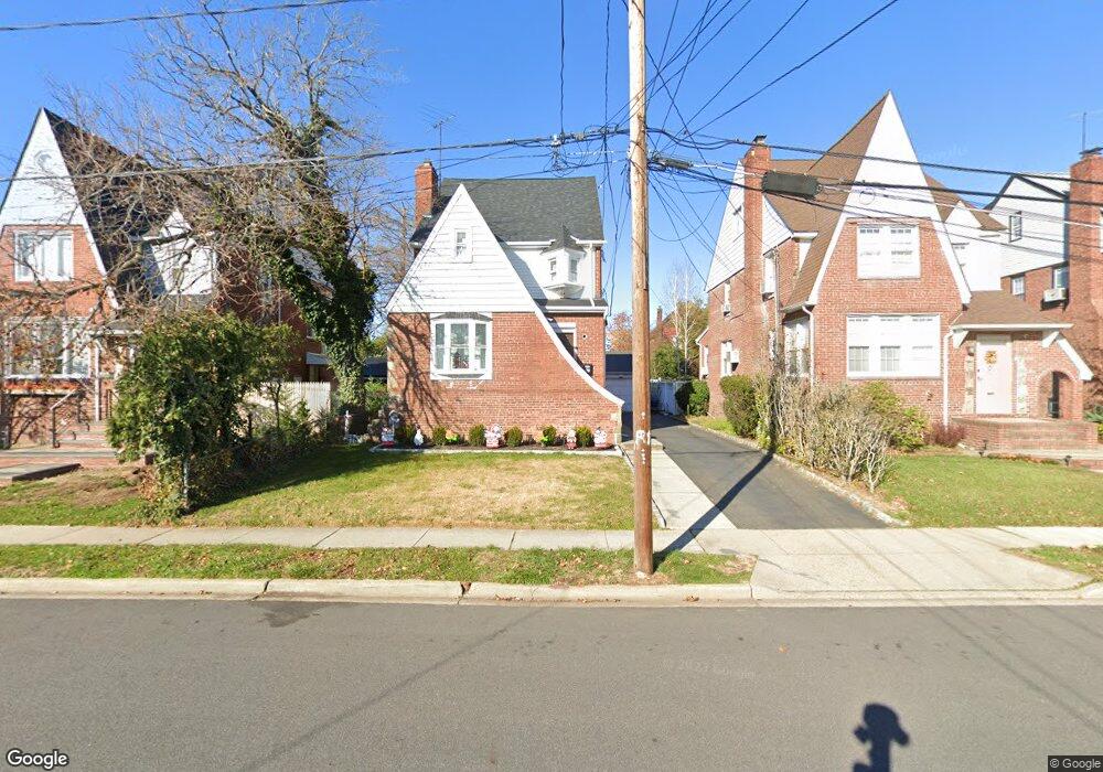 53 Wilson Rd, Valley Stream, NY 11581 - photo 1