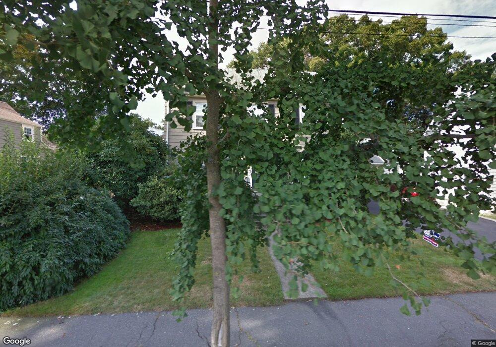 10 Lexington Cir, Swampscott, MA 01907 - photo 1