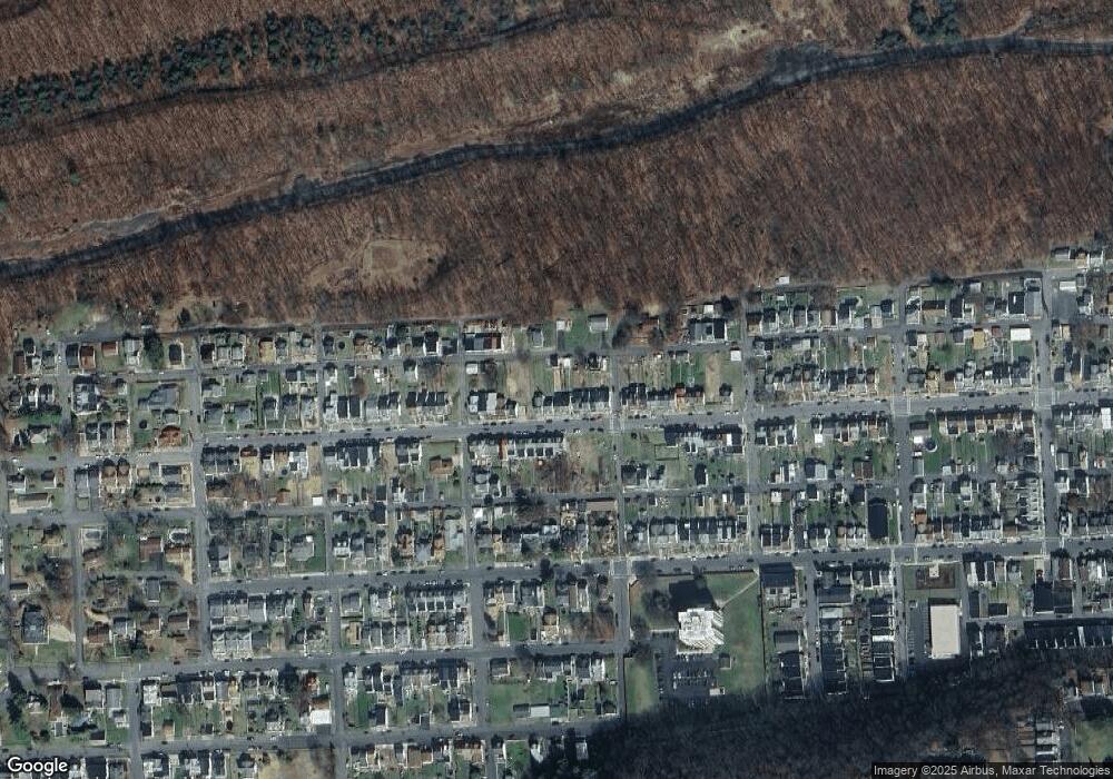 1423 W Walnut St, Coal Township, PA 17866 - photo 1