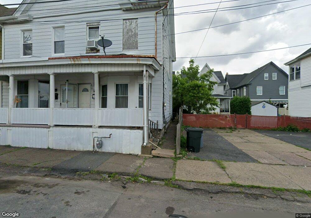 435 W Oak St, Hazleton, PA 18201 - photo 1