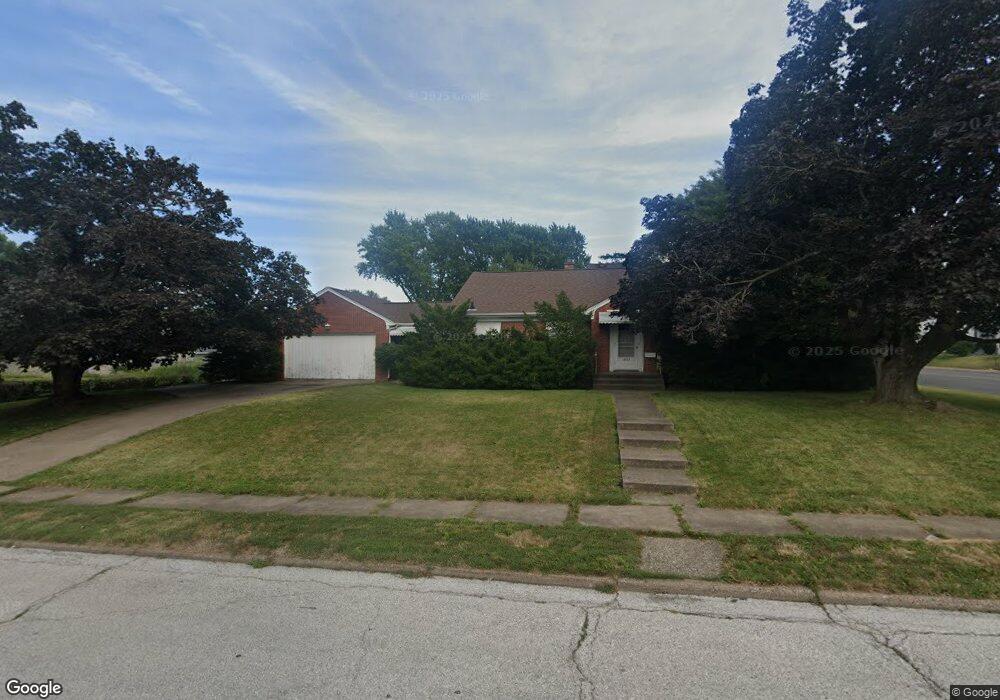 1905 Warren St, Davenport, IA 52804 - photo 1