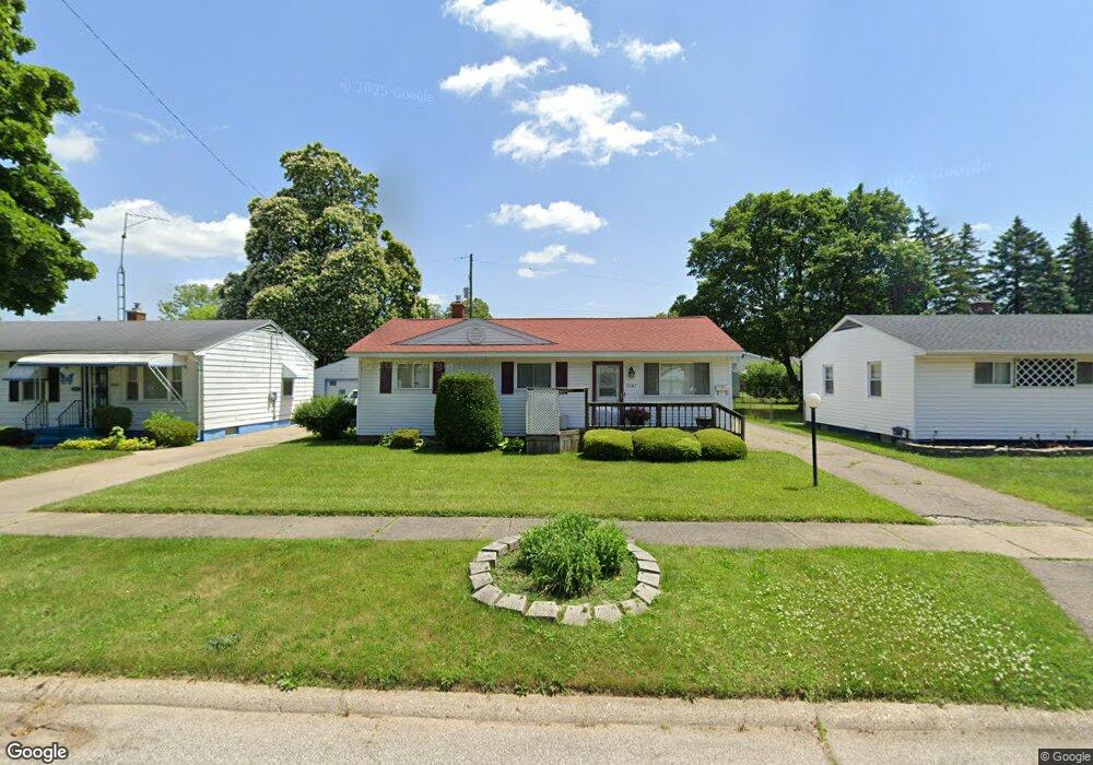 2047 Chelan St, Flint, MI 48503 - photo 1