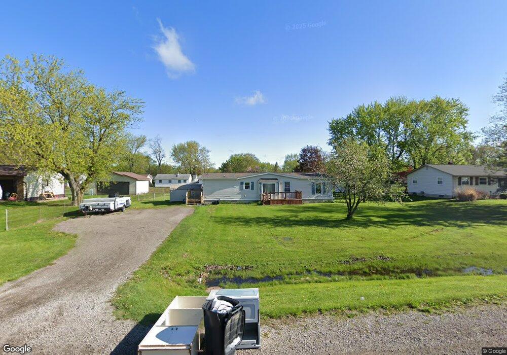 2434 W Maple Ave, Flint, MI 48507 - photo 1