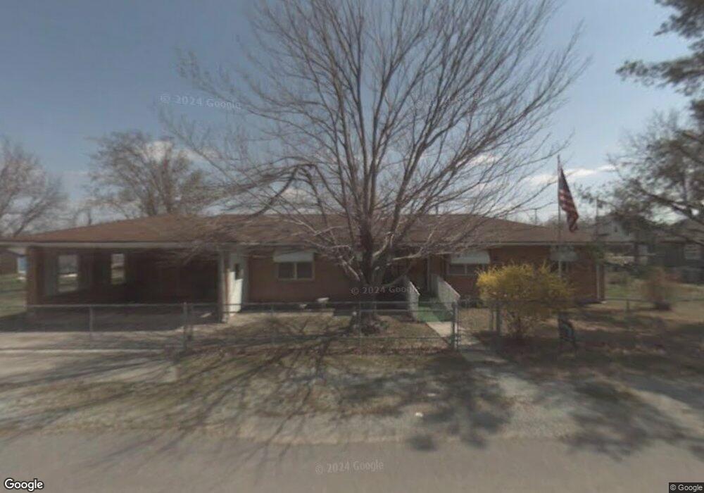 216 S Cherokee St, Locust Grove, OK 74352 - photo 1