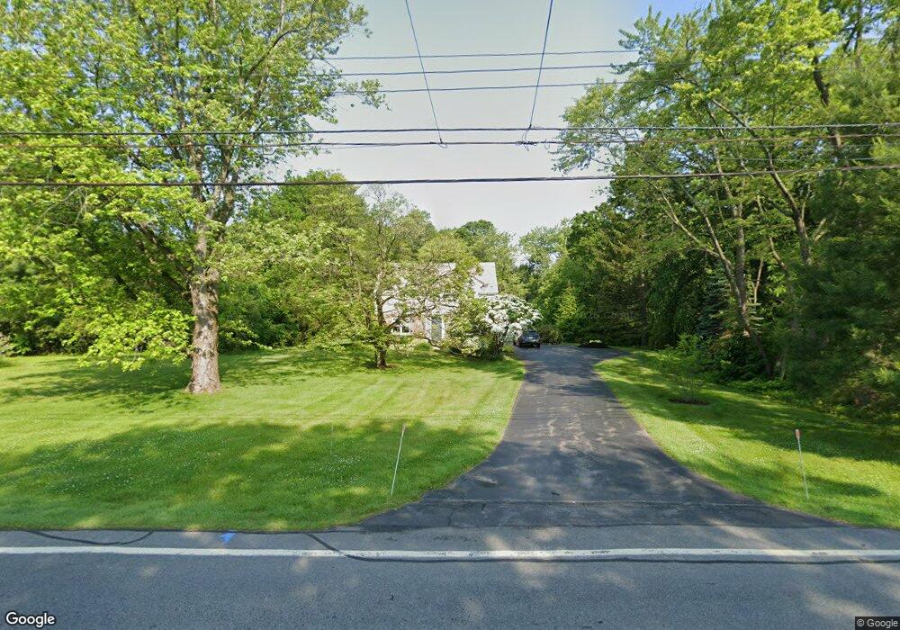 1031 Mohawk Rd, Schenectady, NY 12309 - photo 1