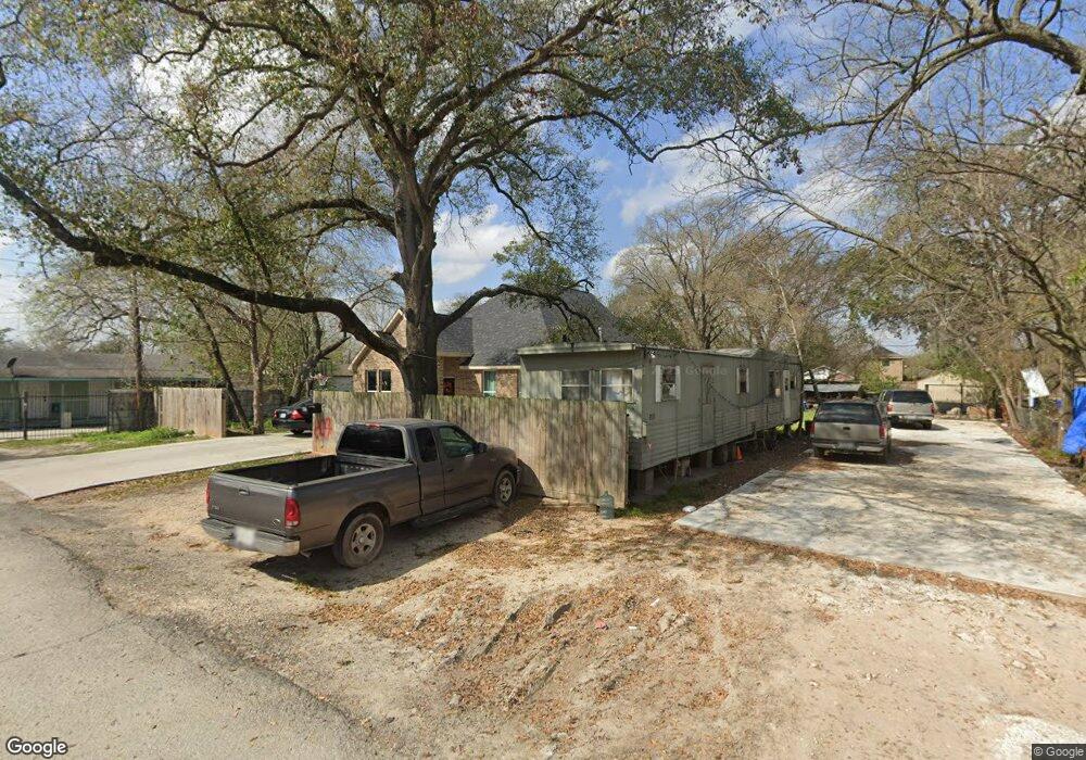 807 Knight St, Houston, TX 77022 - photo 1