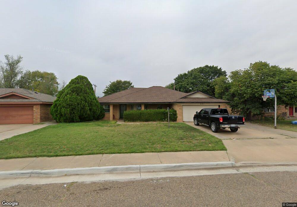 621 Forrest Dr, Dumas, TX 79029 - photo 1