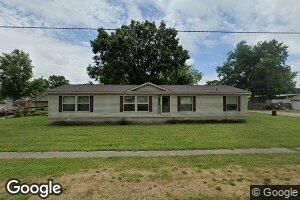 264 W Oak St, Palmyra, IL 62674