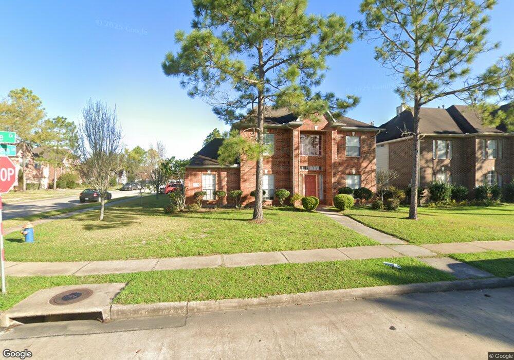 5209 Jolie Dr, Pearland, TX 77584 - photo 1