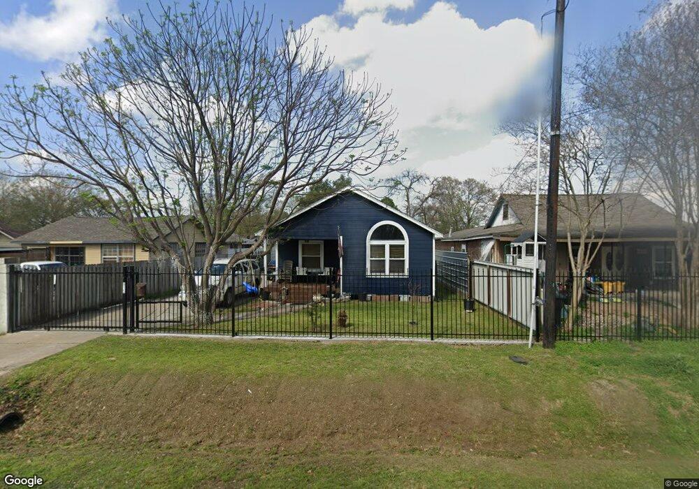 915 De Boll St, Houston, TX 77022 - photo 1