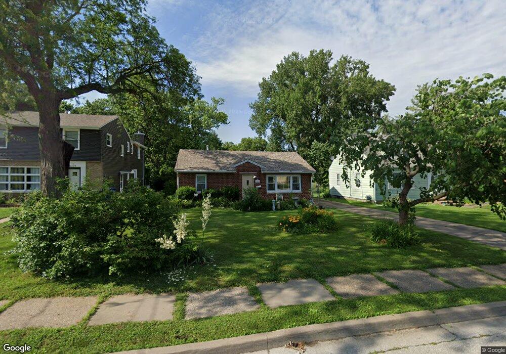 1232 E Dover Ct, Davenport, IA 52803 - photo 1