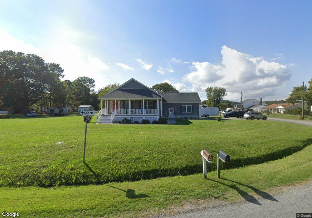 573 Shore Dr, Colonial Beach, VA 22443 - photo 1