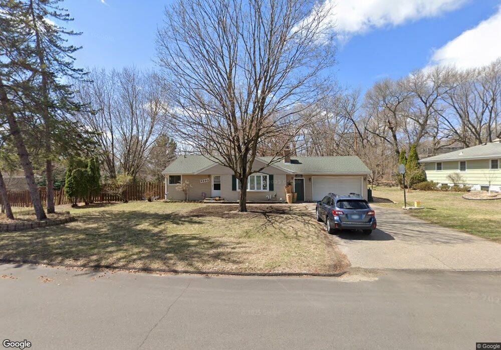 5230 Crestwood Dr, Minnetonka, MN 55345 - photo 1