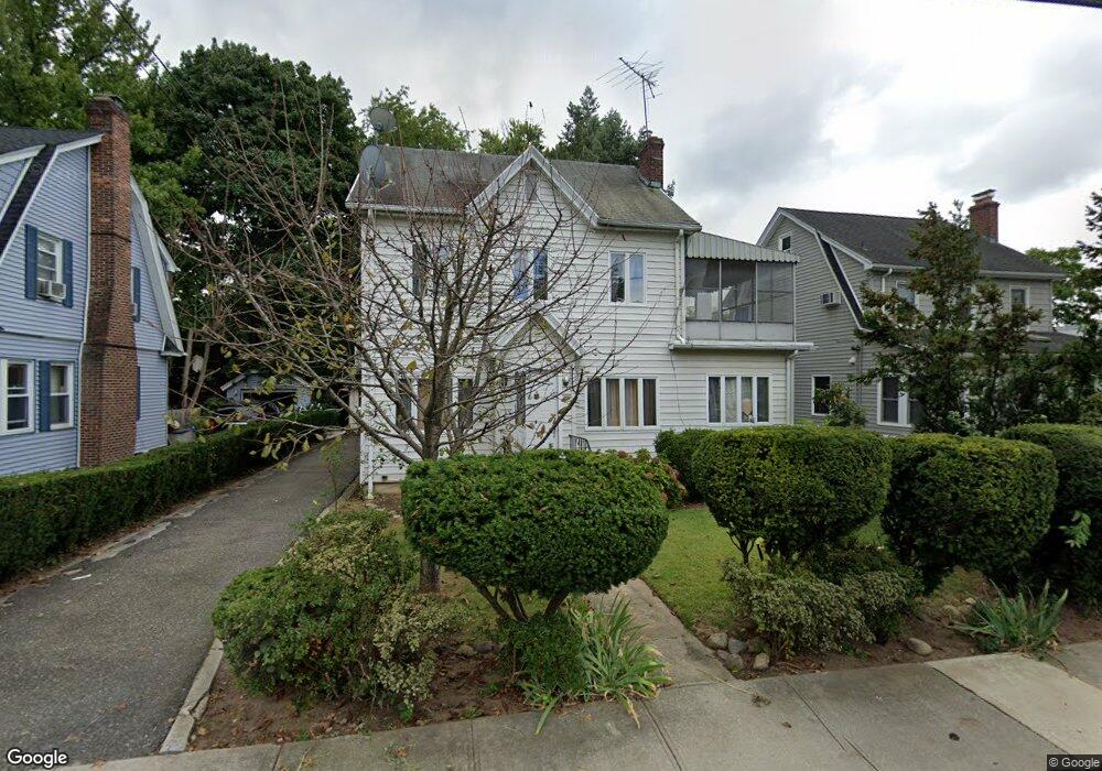 10 Ellard Ave, Great Neck, NY 11024 - photo 1