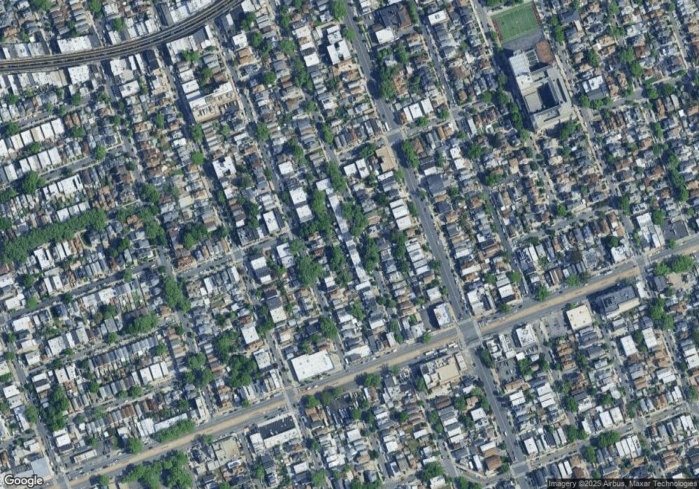 9132 110th St, Richmond Hill, NY 11418 - photo 1