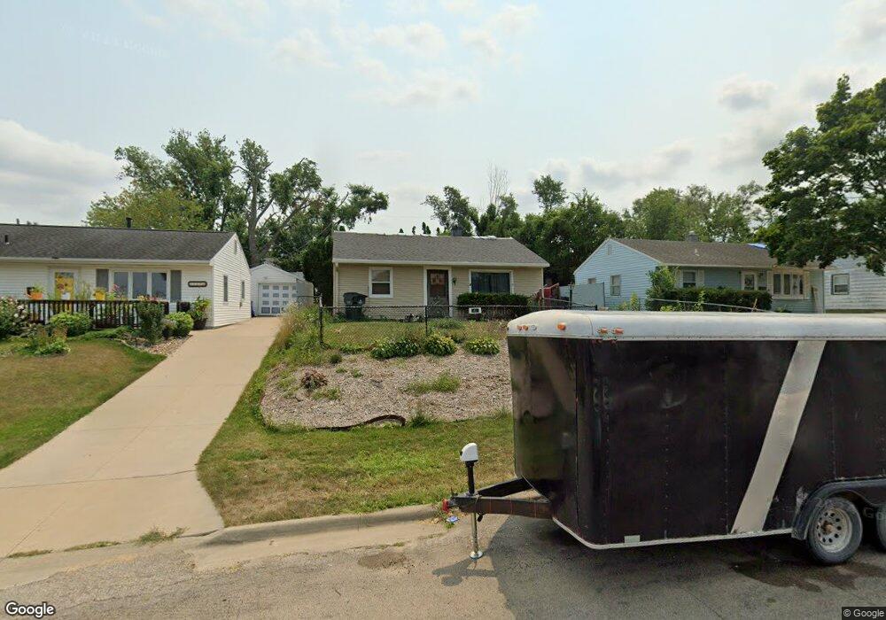 2415 8th Ave SW, Cedar Rapids, IA 52404 - photo 1