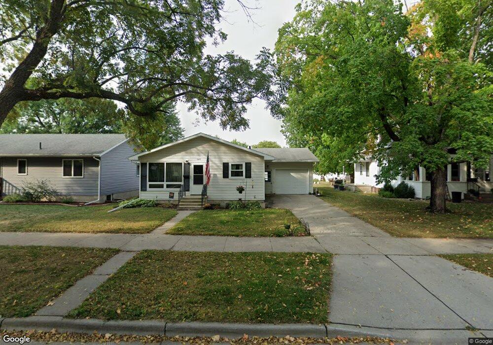 1027 N State St, New Ulm, MN 56073 - photo 1