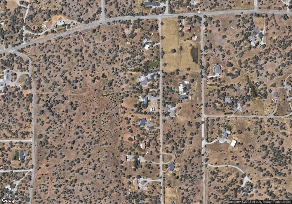 10426 Candy Cane Ln, Redding, CA 96003 - photo 1