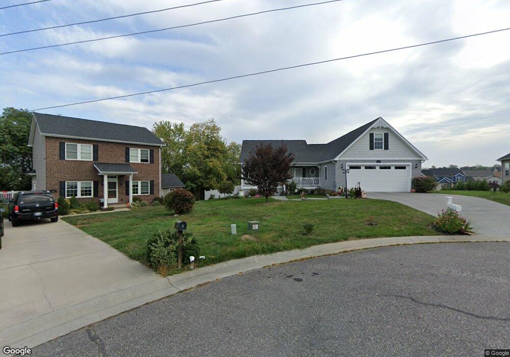 691 Suncrest Ct, Harrisonburg, VA 22801 - photo 1