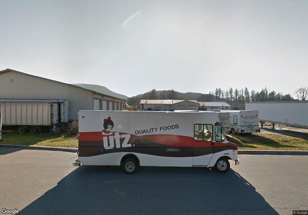 2 N Elm St, Canaan, CT 06018 - photo 1