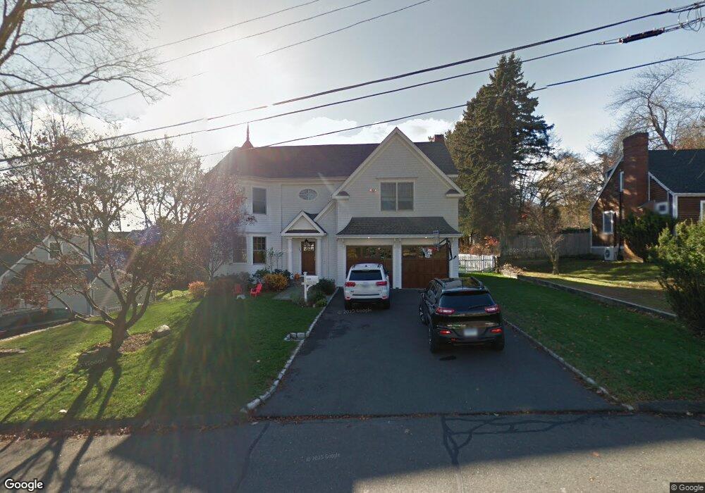 109 Gorham Rd, Fairfield, CT 06824 - photo 1