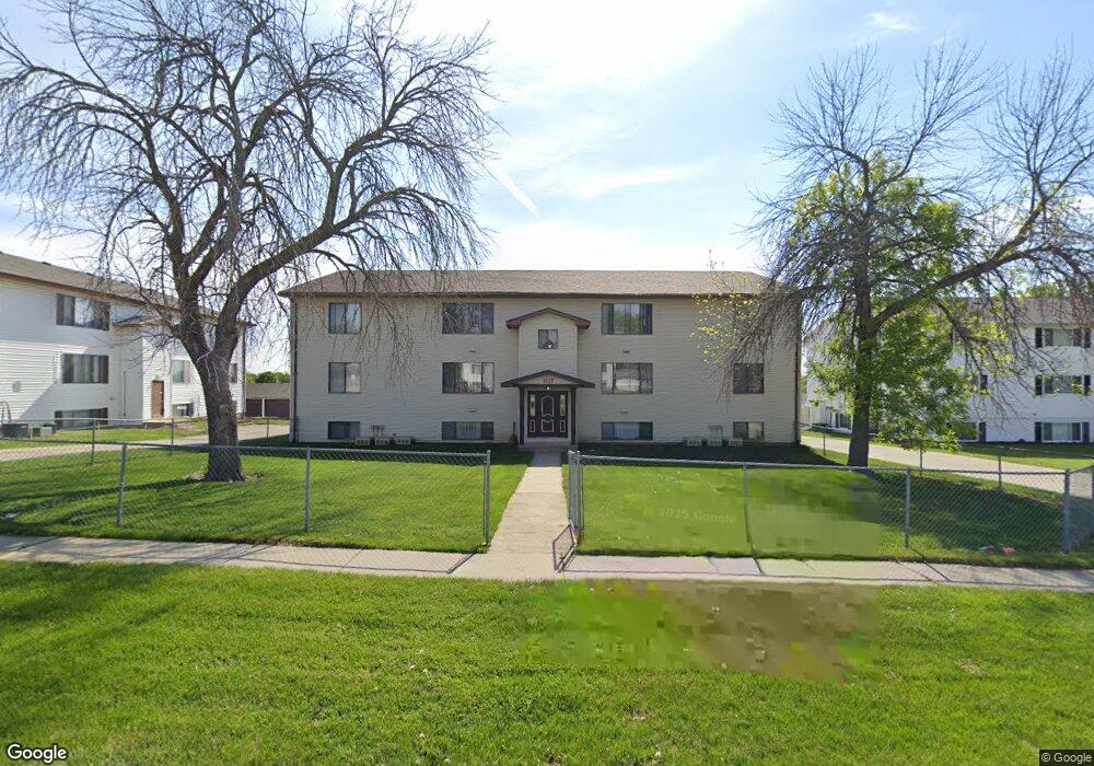 1117 Tiffany Place unit 6, Waterloo, IA 50701 - photo 1