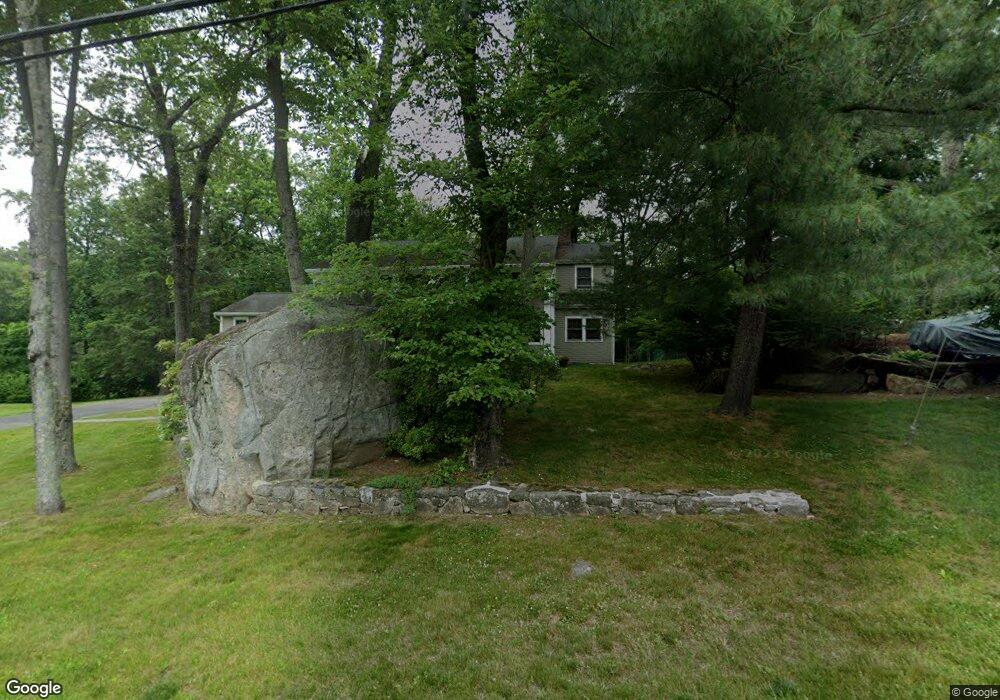 216 Dundee Rd, Stamford, CT 06903 - photo 1