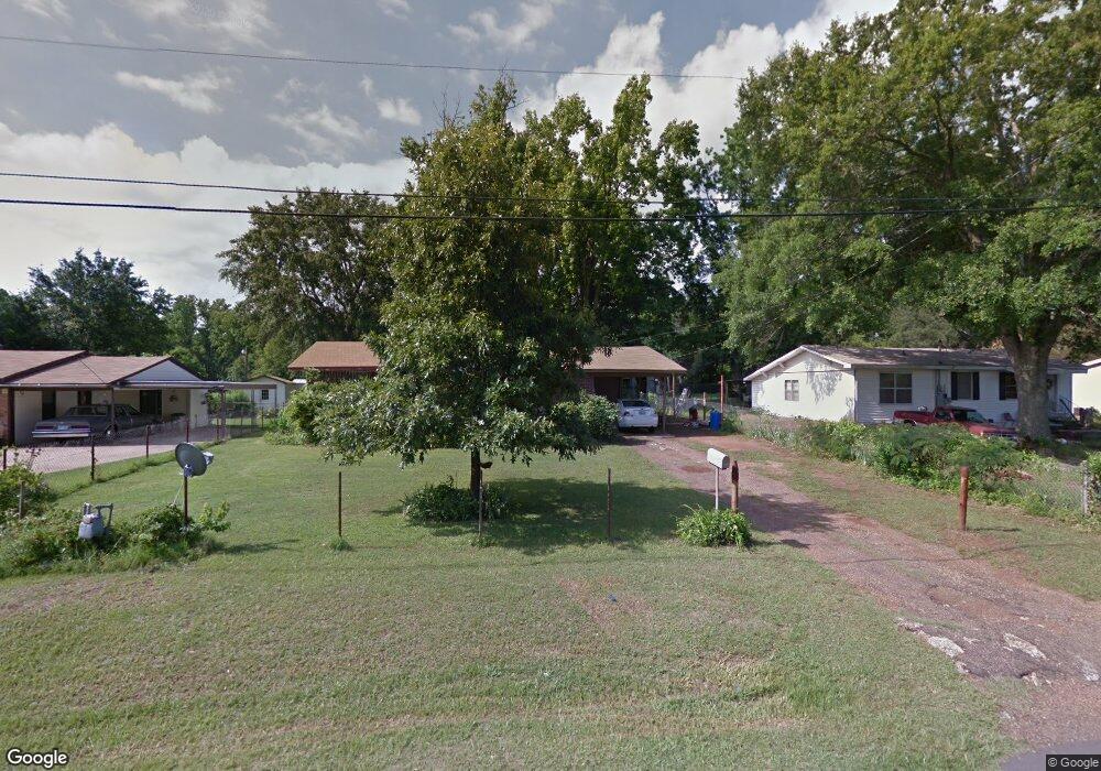 410 Camellia St, Vivian, LA 71082 - photo 1