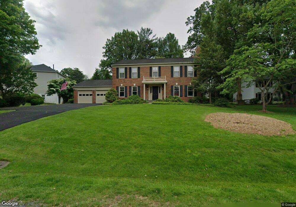 10811 Glen Mist Ln, Fairfax, VA 22030 - photo 1