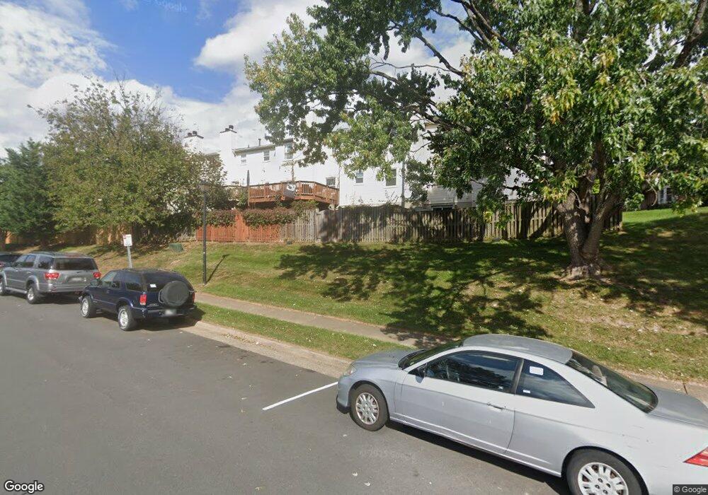 3008 White Birch Ct, Fairfax, VA 22031 - photo 1