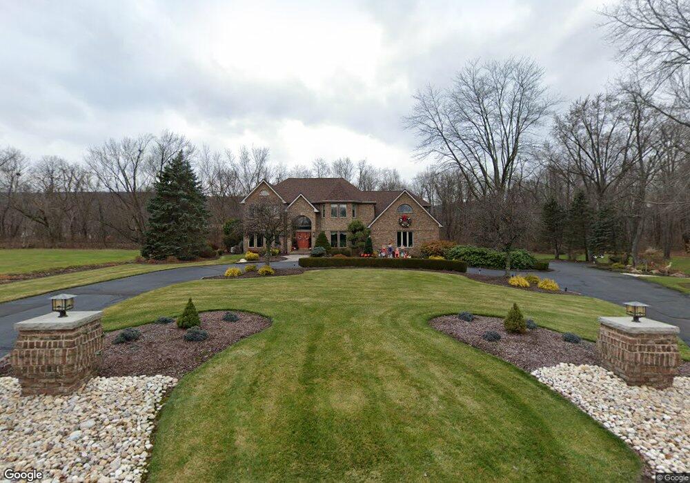 19 Colonial Ct, Wyoming, PA 18644 - photo 1