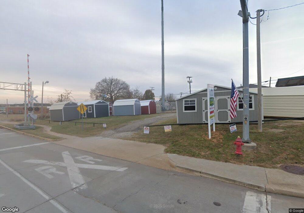 120 E Haig, Bristow, OK 74010 - photo 1