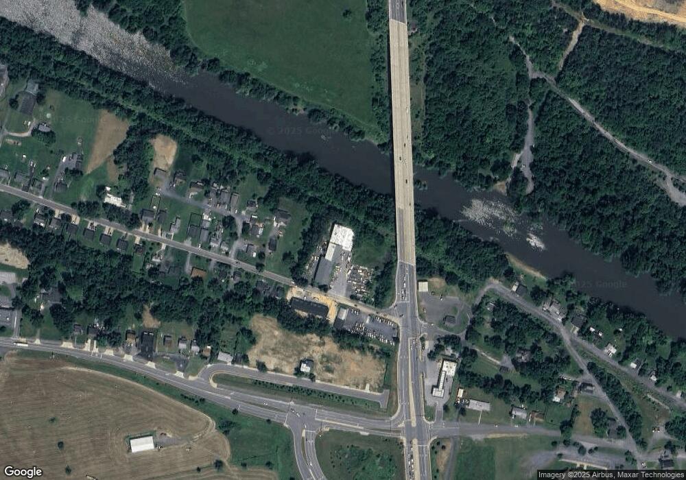 22 W Duck St, Front Royal, VA 22630 - photo 1