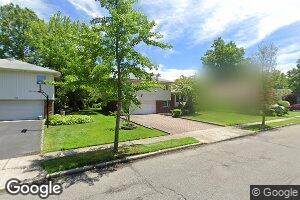 33 Ursula Dr, Roslyn, NY 11576