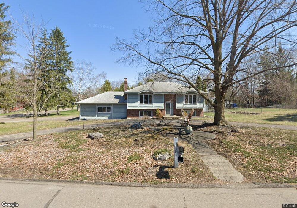 19009 Hanus Cir, Minnetonka, MN 55345 - photo 1