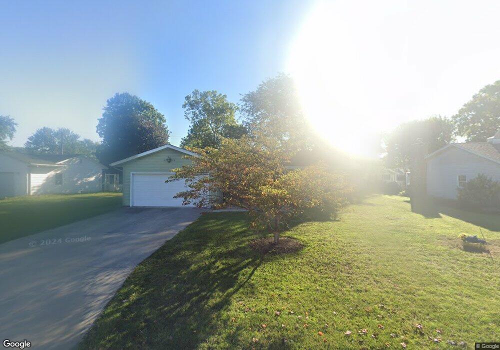 118 N Wagner Ave, Wapakoneta, OH 45895 - photo 1