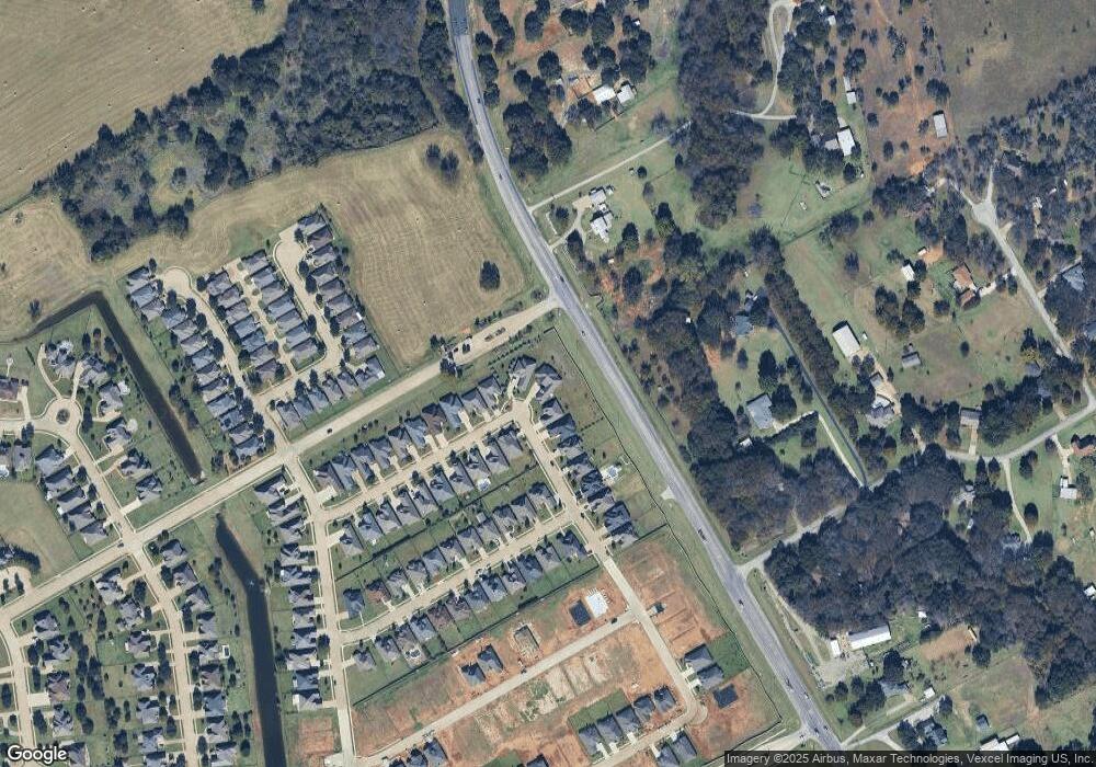 327 Paddle Boat Dr, Granbury, TX 76049 - photo 1