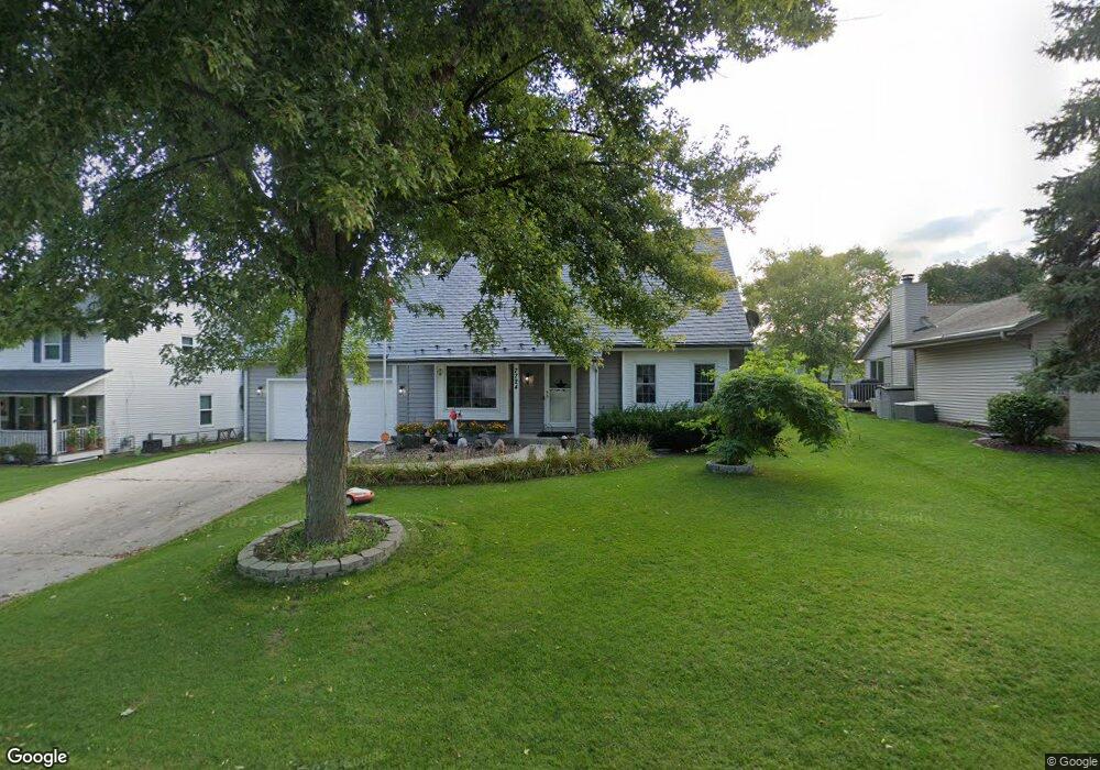 W154N7724 Pheasant Ln, Menomonee Falls, WI 53051 - photo 1