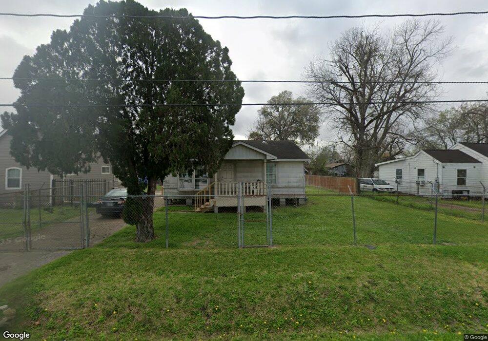 141 Theron St, Houston, TX 77022 - photo 1