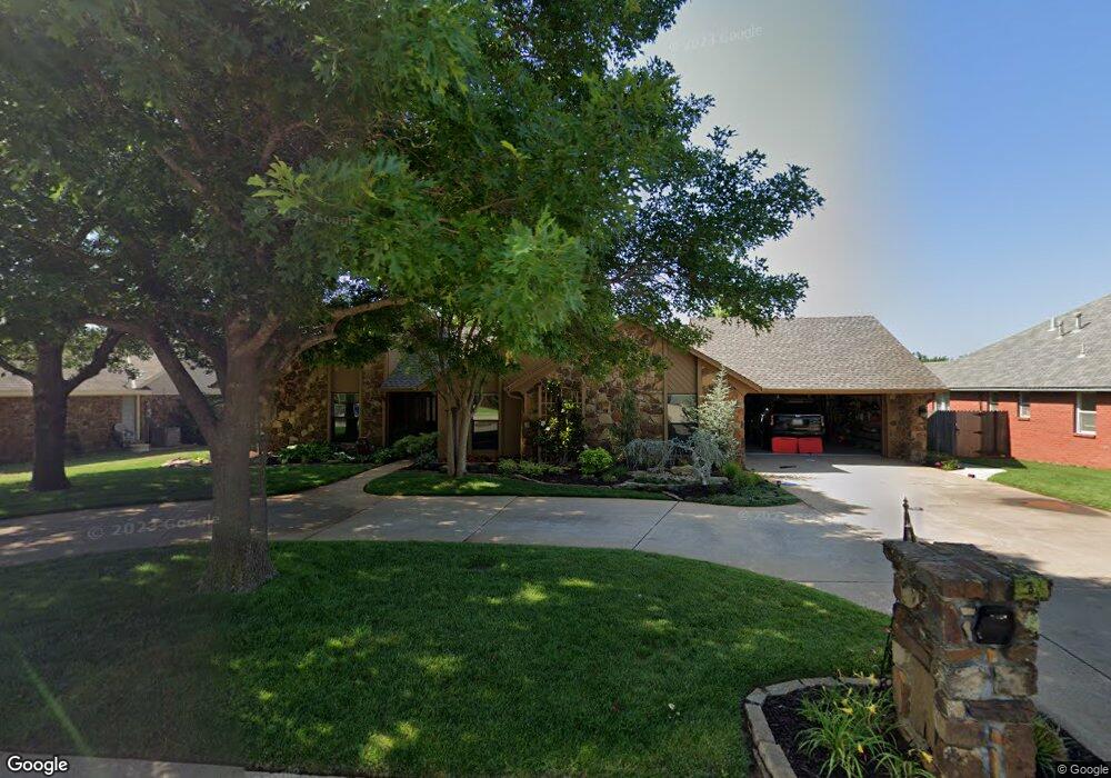 2106 Crossgate Rd, Duncan, OK 73533 - photo 1