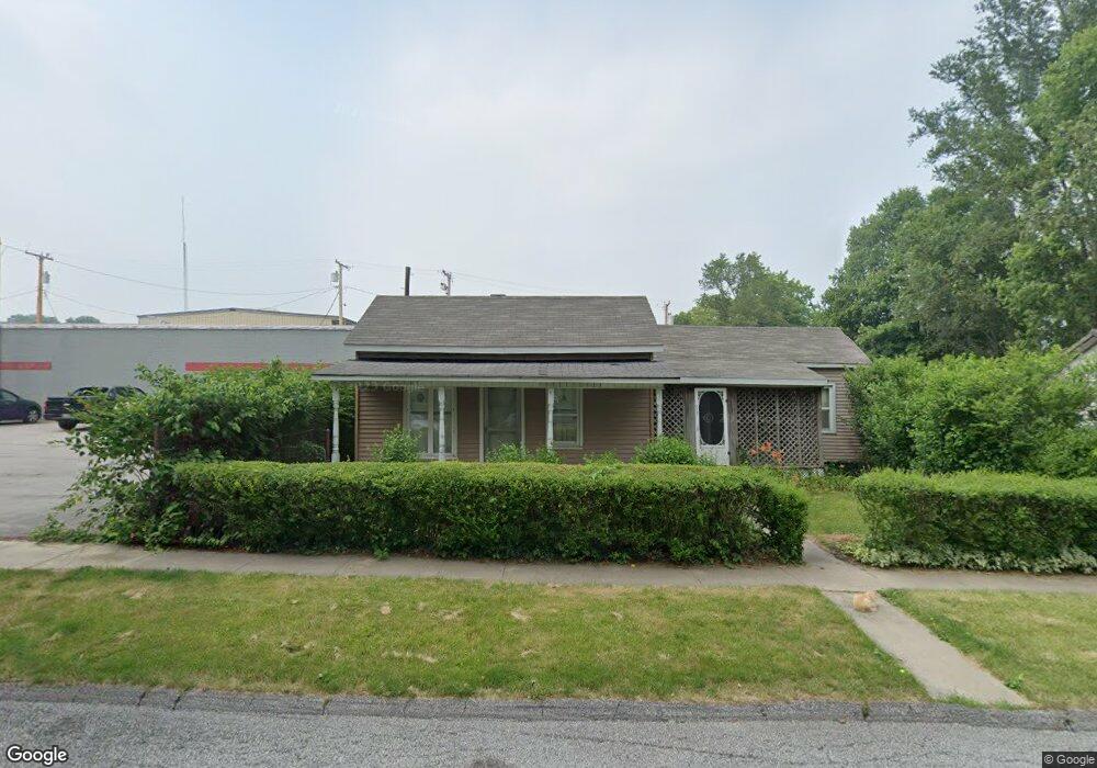 213 E Chestnut St, New Carlisle, IN 46552 - photo 1